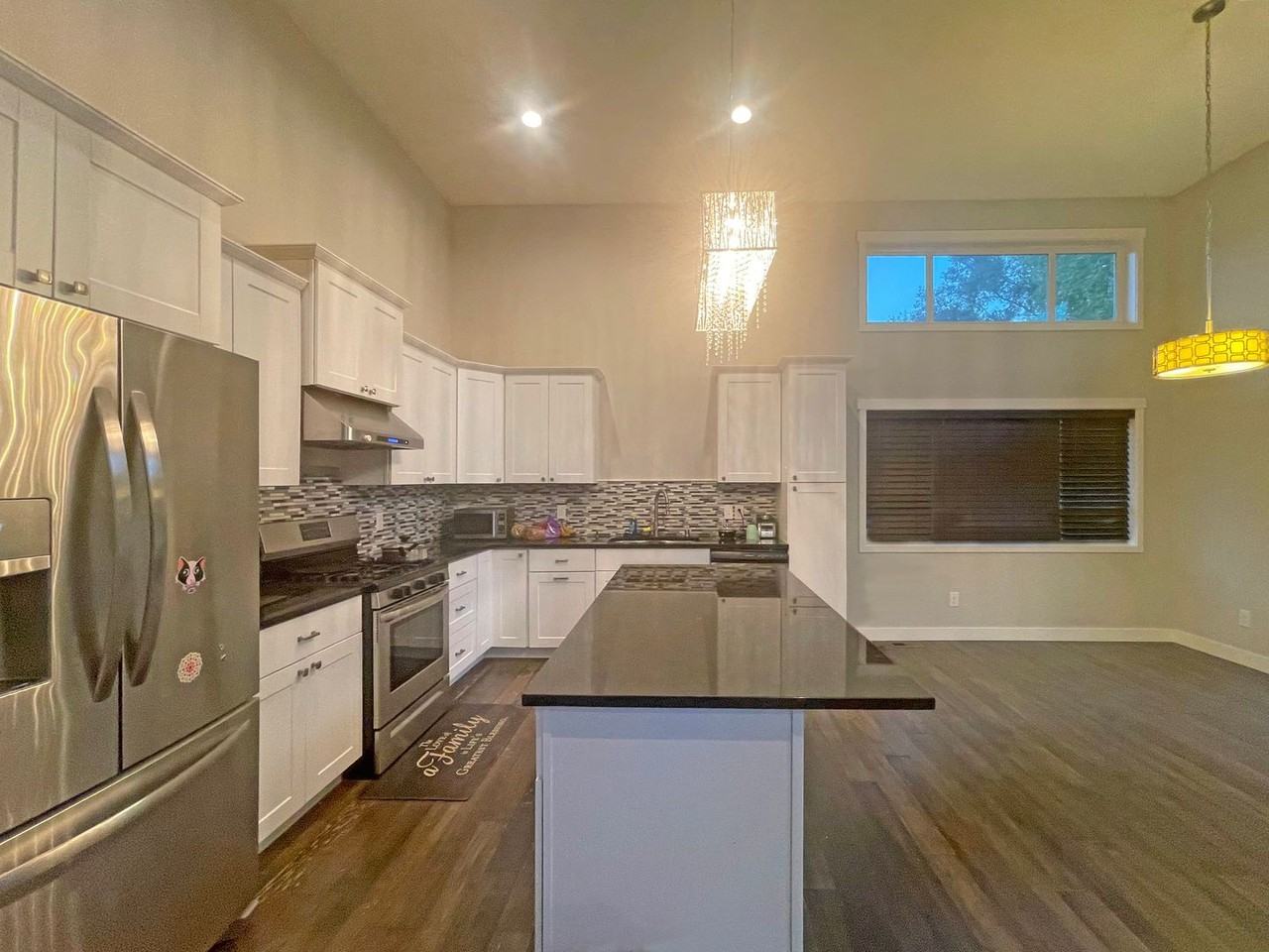 6345 Bloomington Ave - Photo 4 of 19