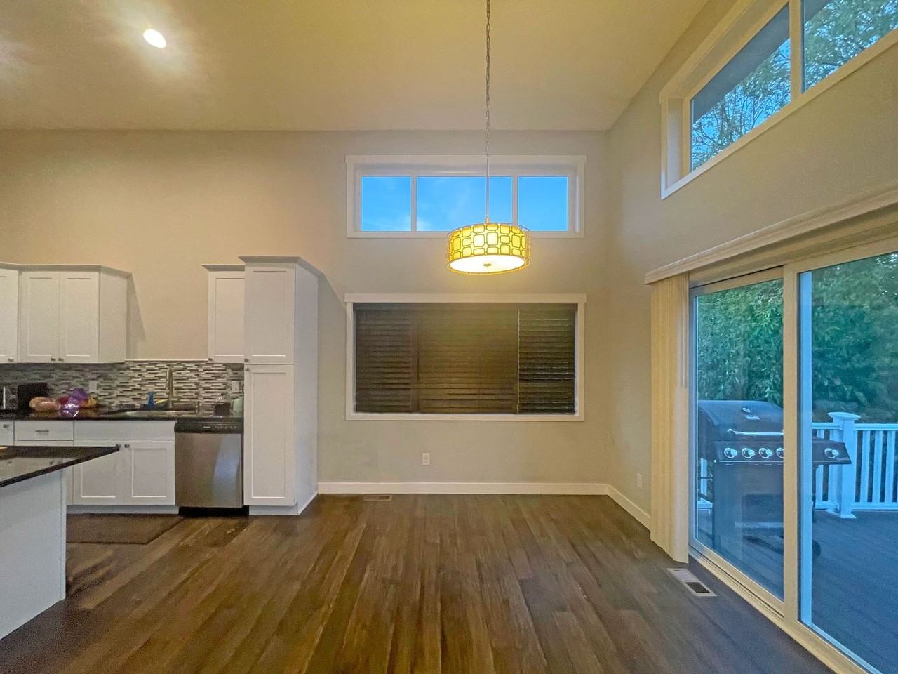 6345 Bloomington Ave - Photo 5 of 19