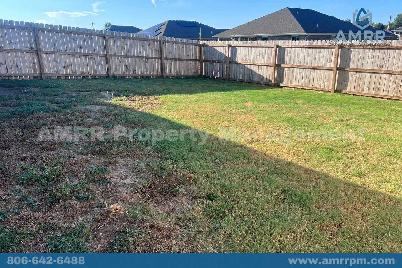 115 Anita Plz - Photo 2 of 17