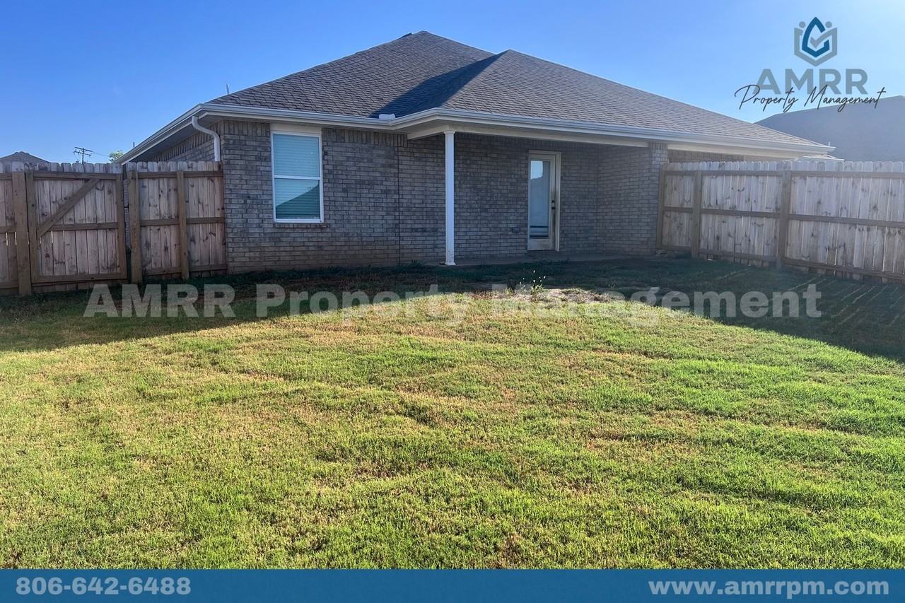 115 Anita Plz - Photo 3 of 17