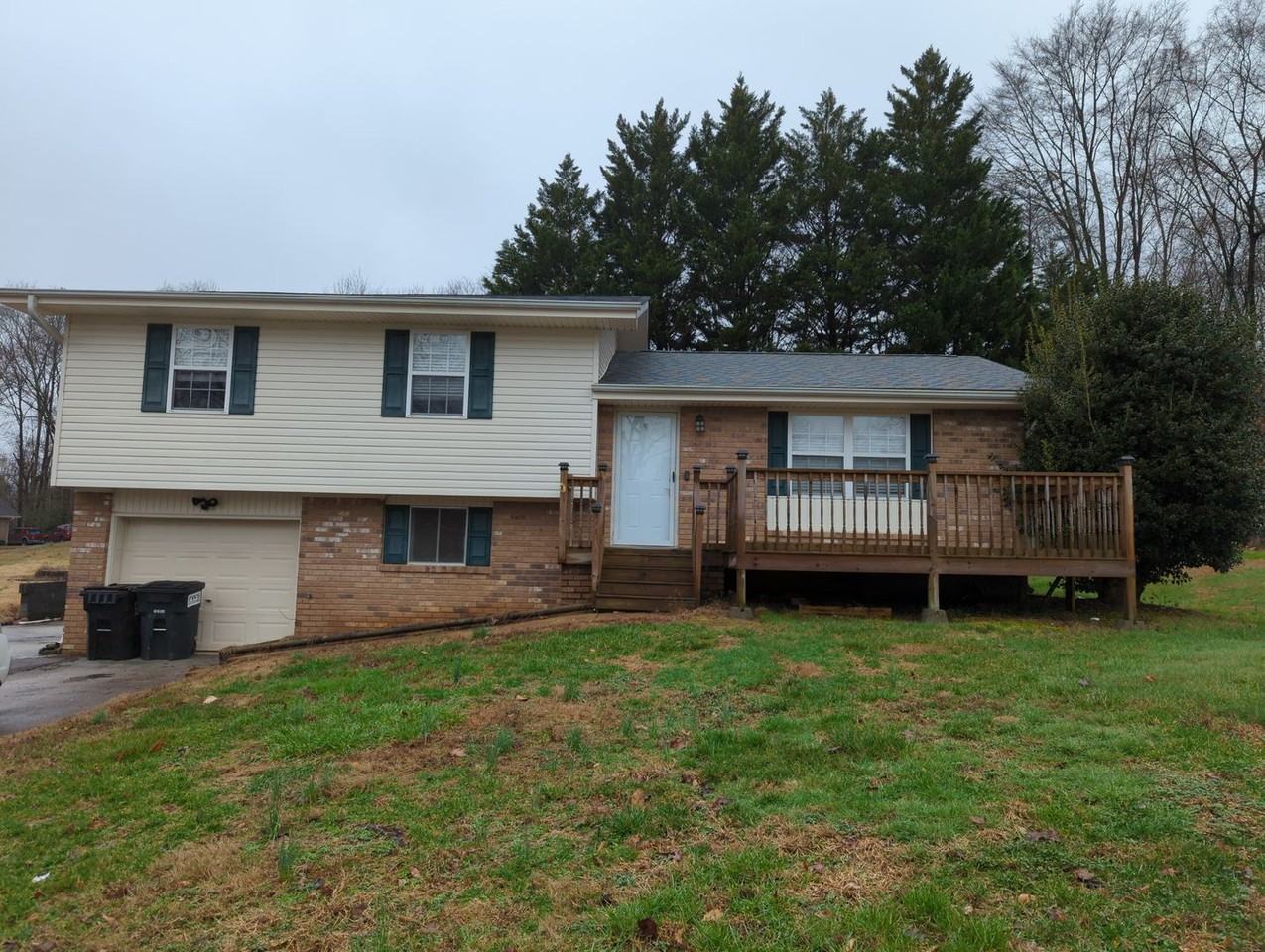7160 Crestfield Cir - Photo 3 of 20