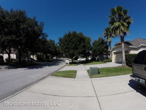 27422 Sky Lake Cir - Photo 3 of 21