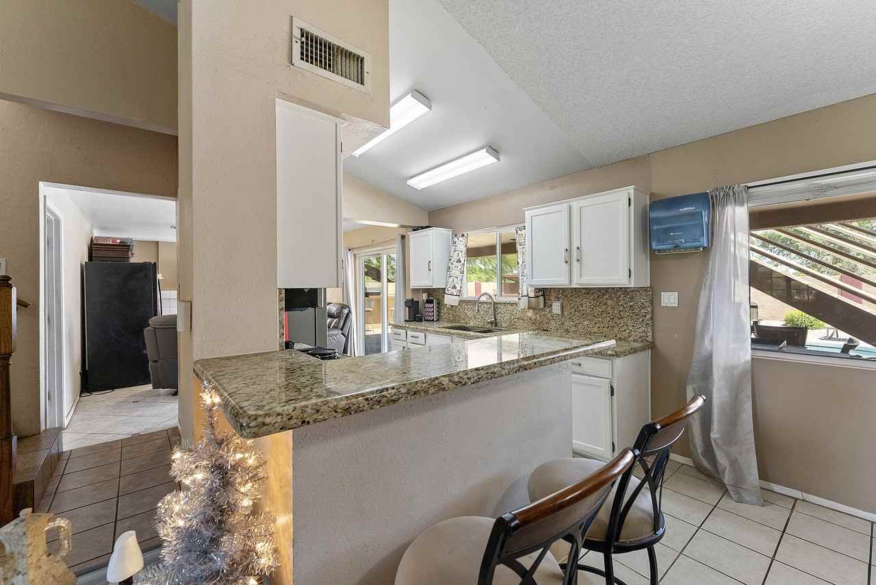 2326 E Folley St #1 - Photo 4 of 28