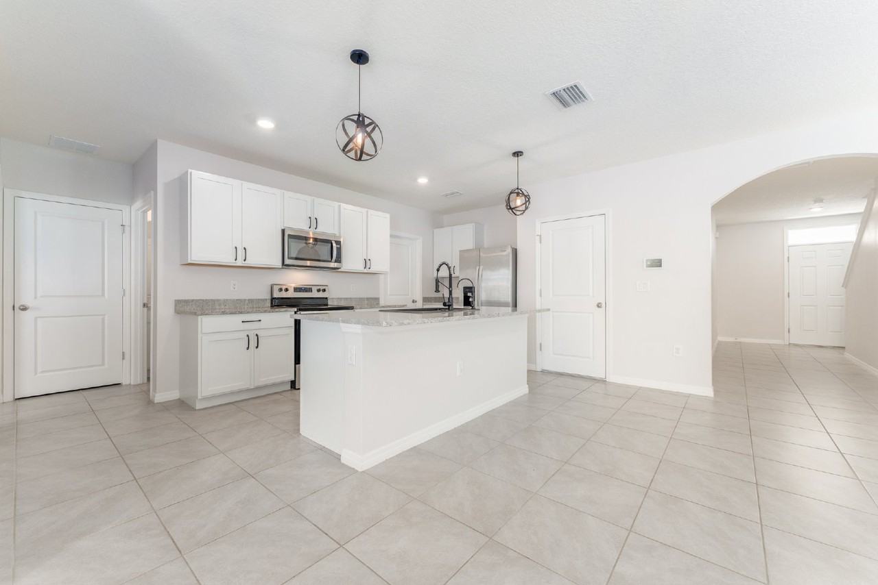 17031 Blister Wing Dr - Photo 6 of 39