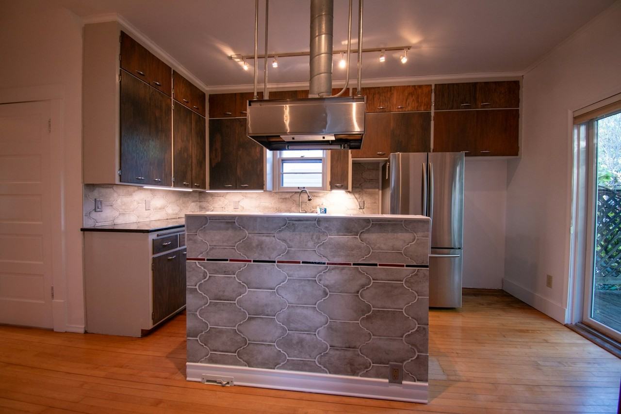 340 23rd Avenue Northeast - Photo 4 of 16