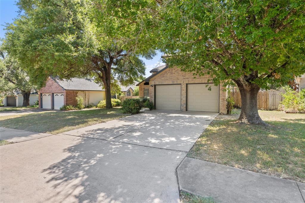 15802 De Peer Ave - Photo 3 of 8
