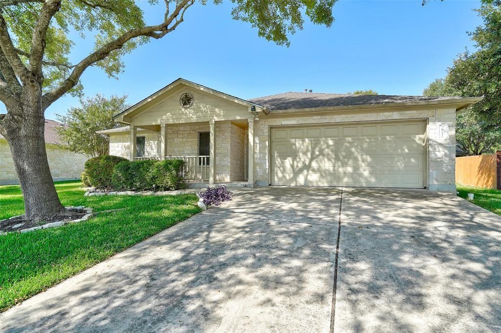 3812 Eagles Nest St - Photo 2 of 8