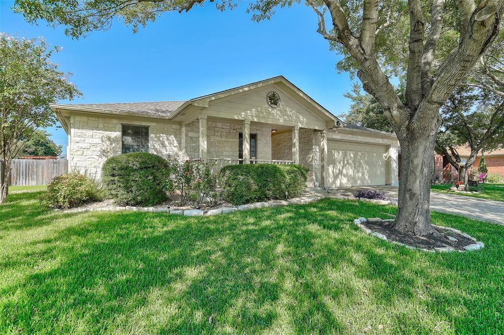 3812 Eagles Nest St - Photo 3 of 8