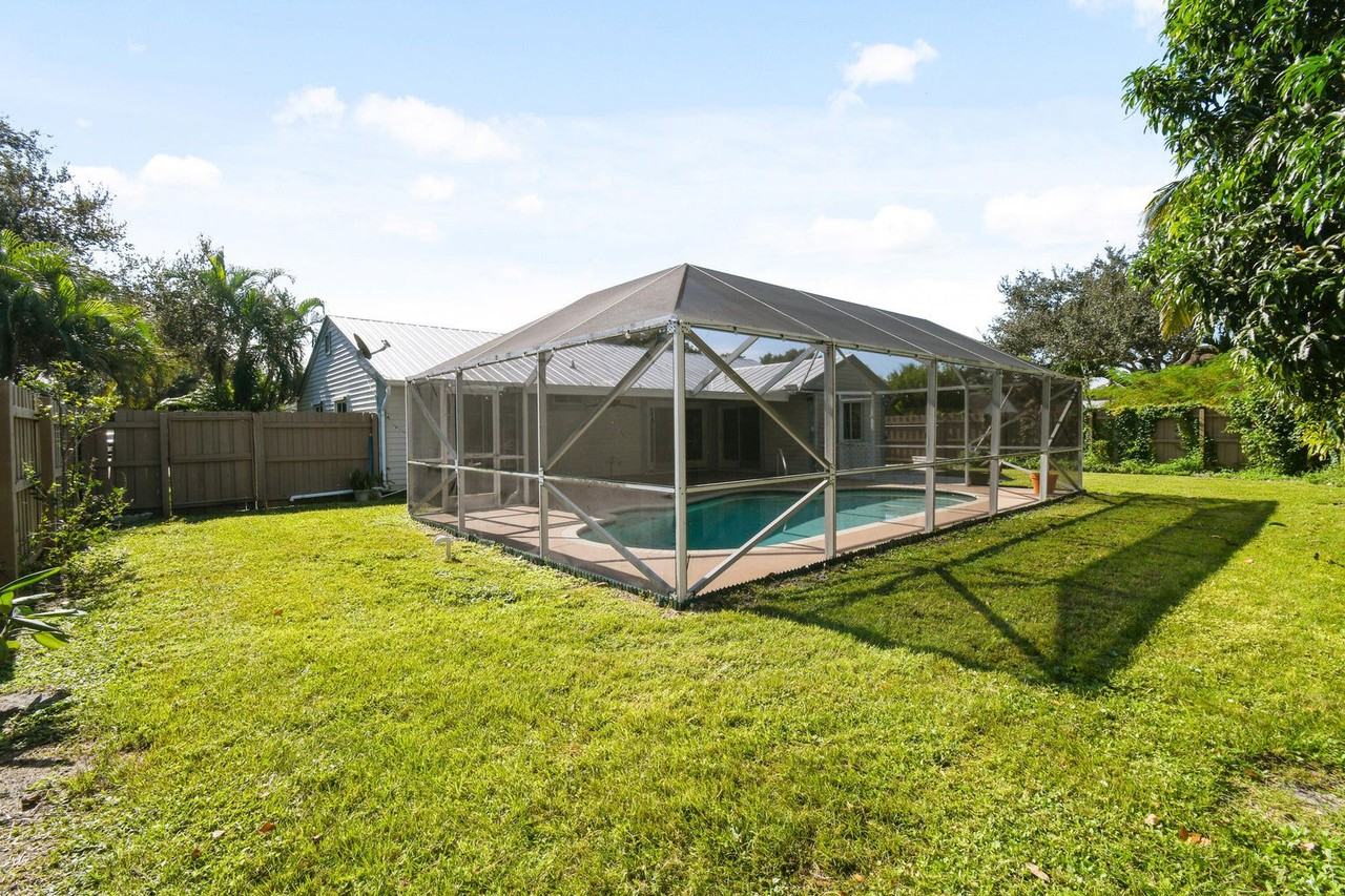 18183 Jupiter Landings Dr - Photo 2 of 5