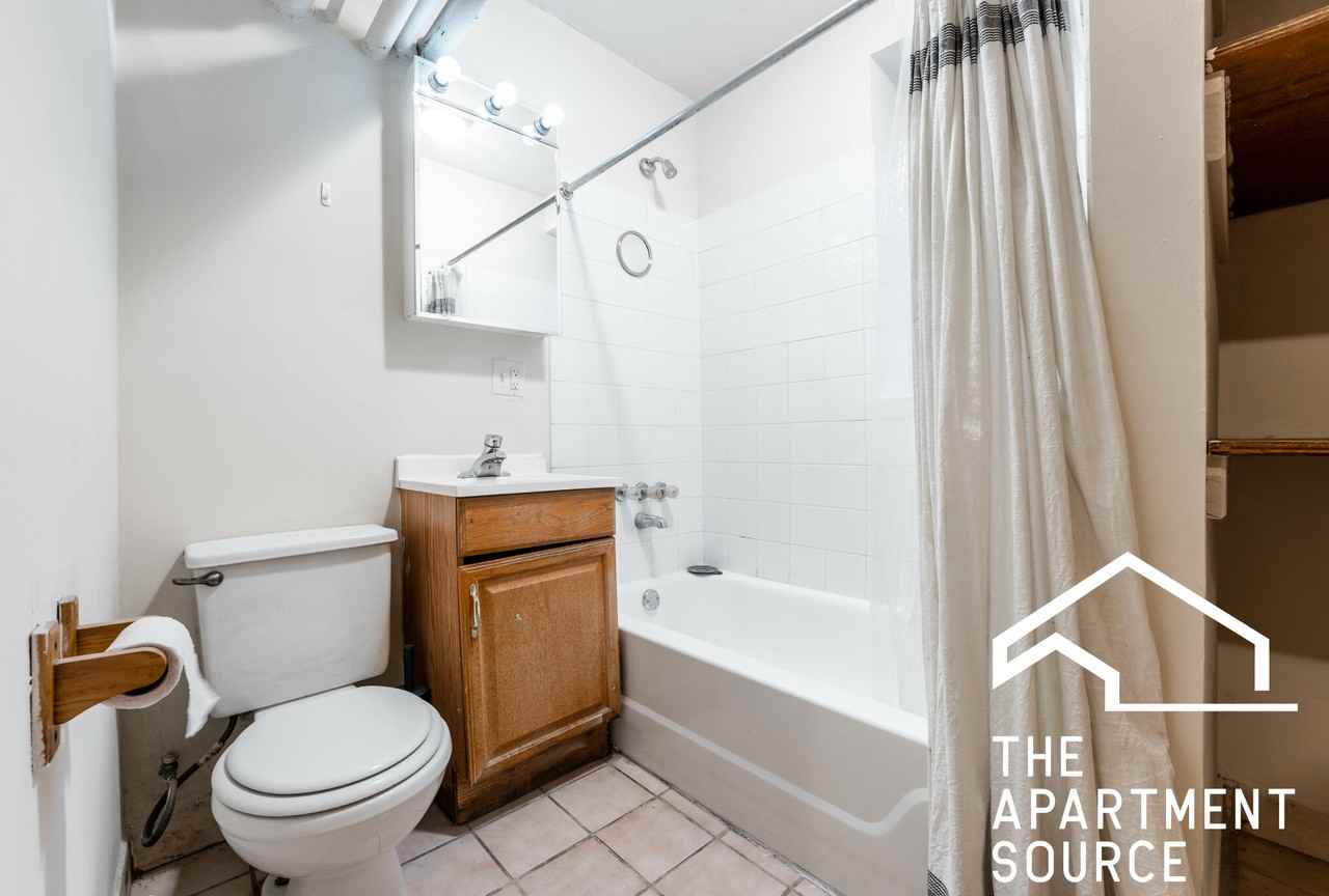 2890 N Clark St #G - Photo 7 of 13