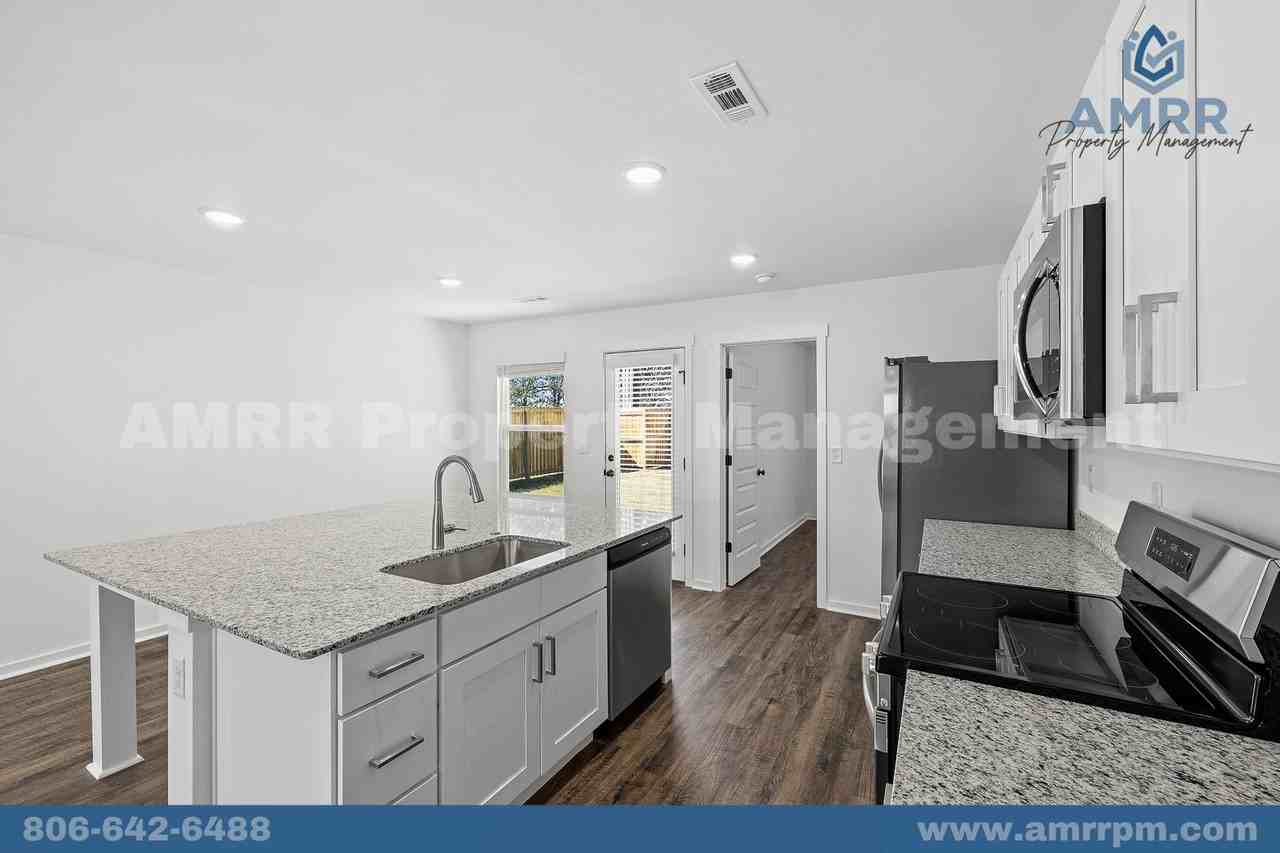 700 Short Leaf Ln - Photo 6 of 20