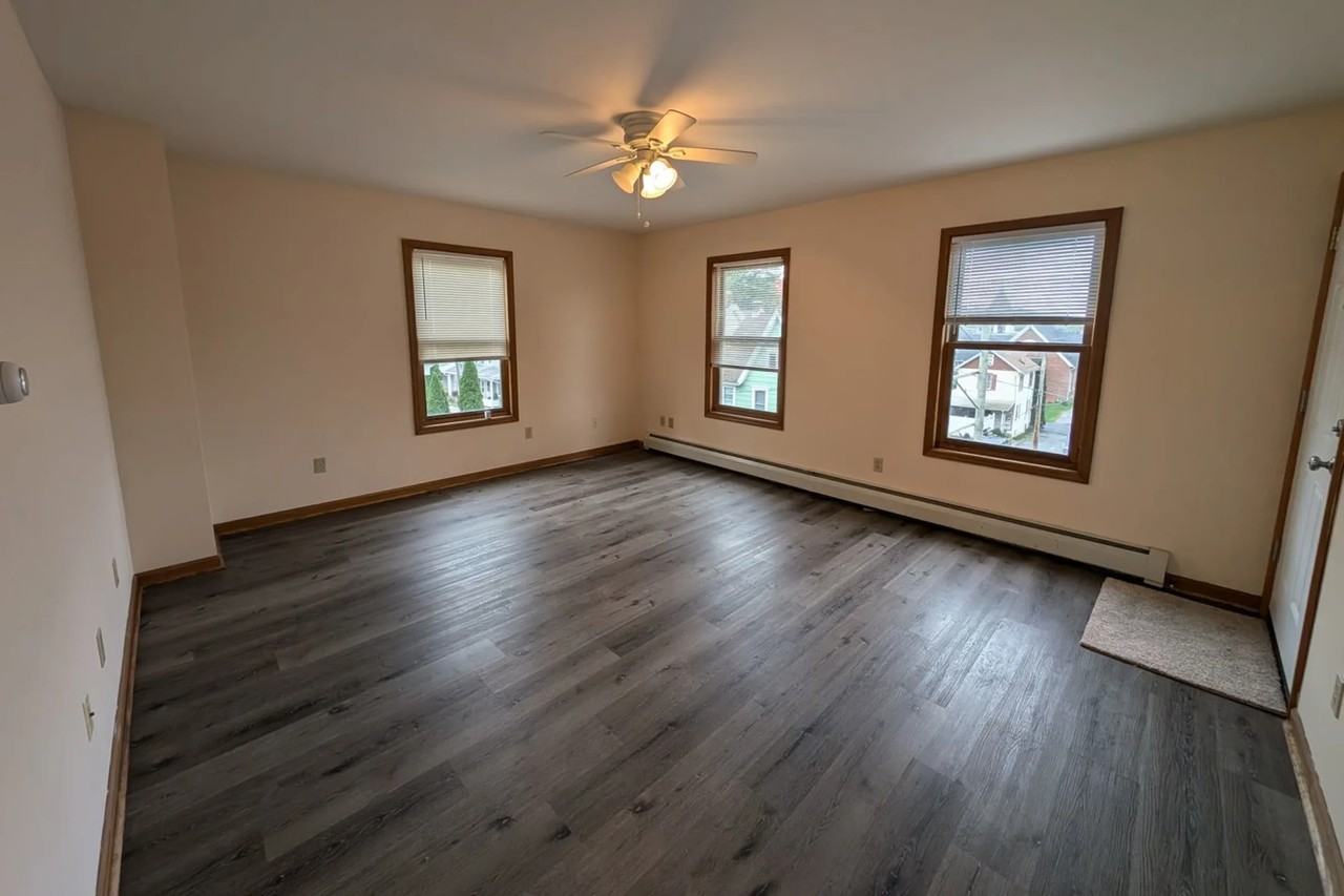 215 1st St - Photo 2 of 10