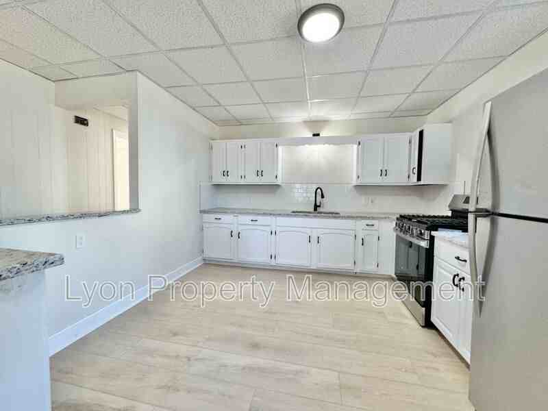 193 Summit St #1R - Photo 3 of 8