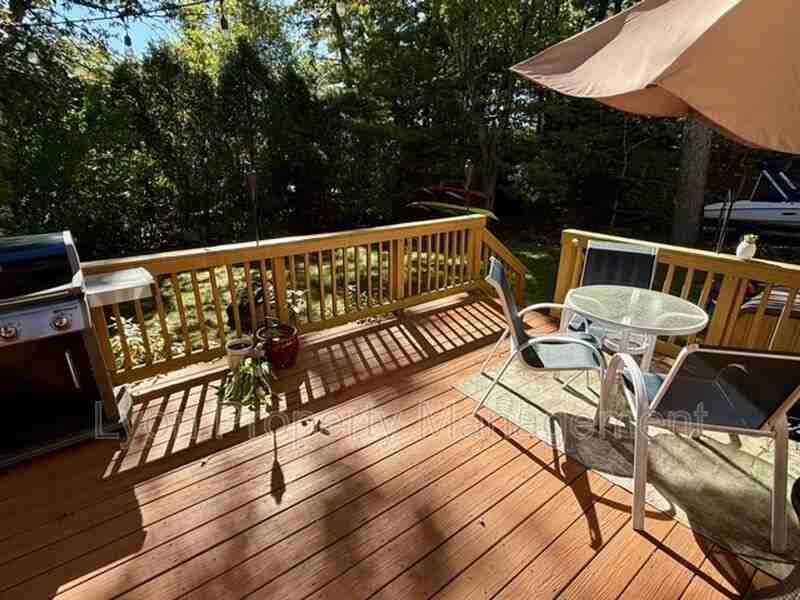 1 Doreen Way - Photo 3 of 16
