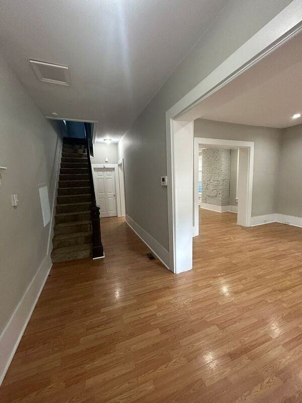 1304 Oakwood Ave - Photo 2 of 49