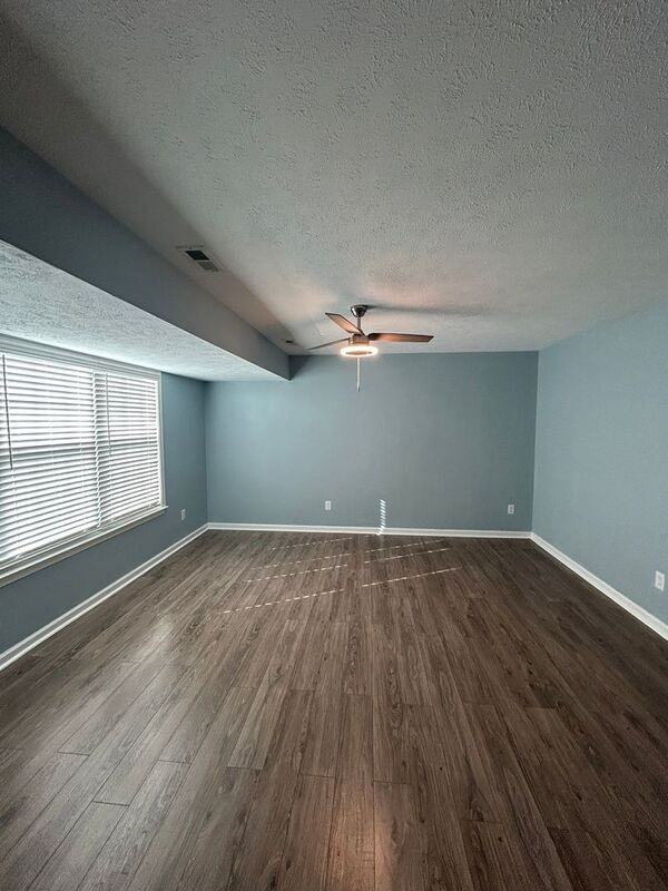 7612 Woodridge Ct - Photo 2 of 21