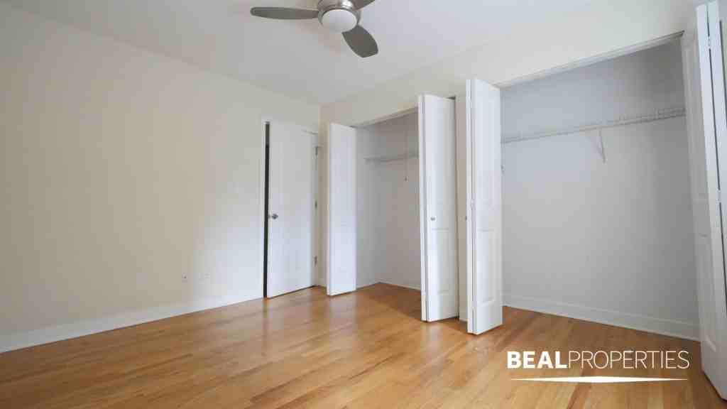 623 West Wrightwood Avenue #03 - Photo 7 of 9