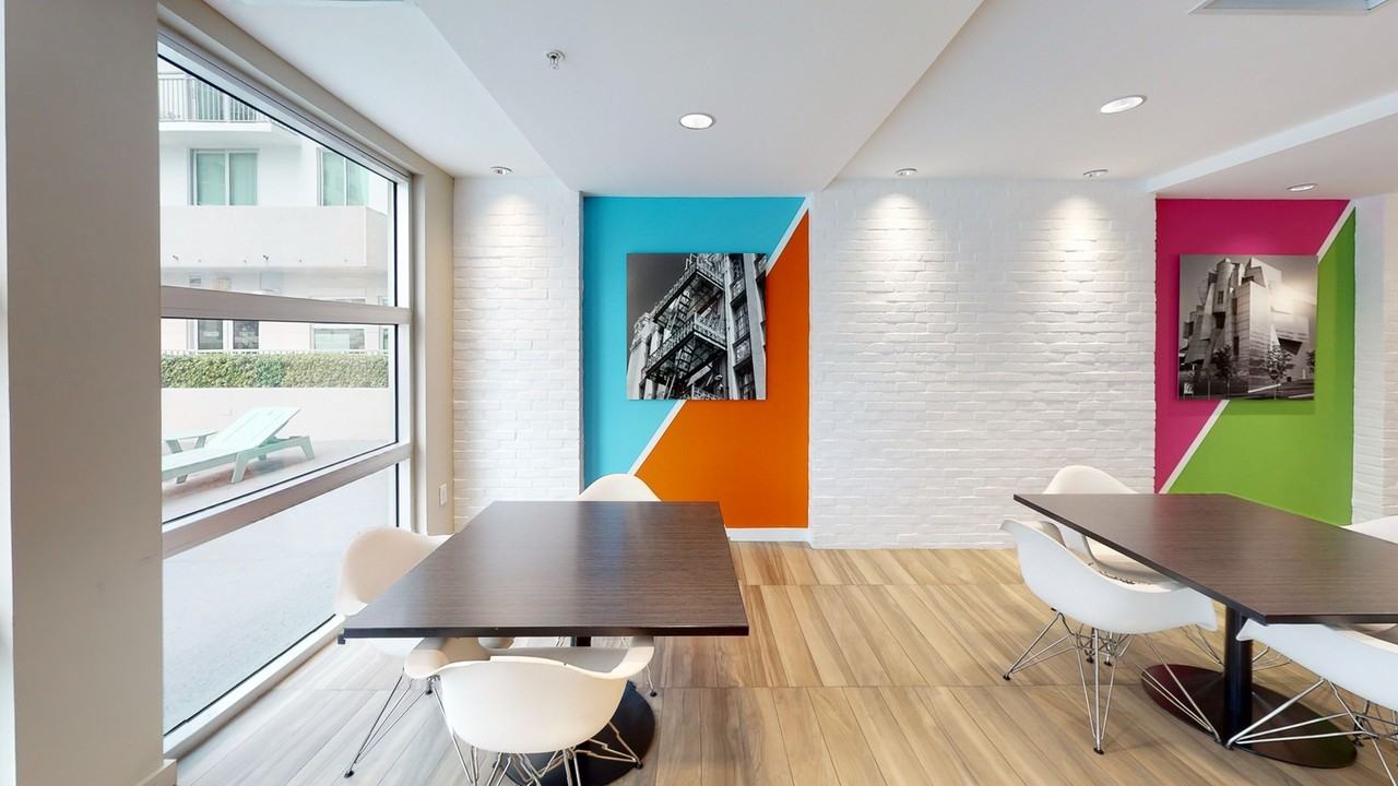 109 Tower - Photo 4 of 50