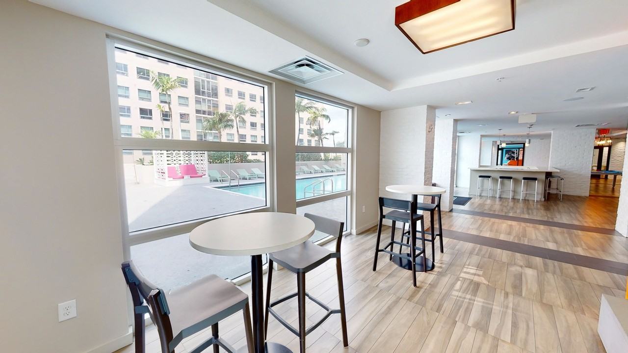 109 Tower - Photo 5 of 50