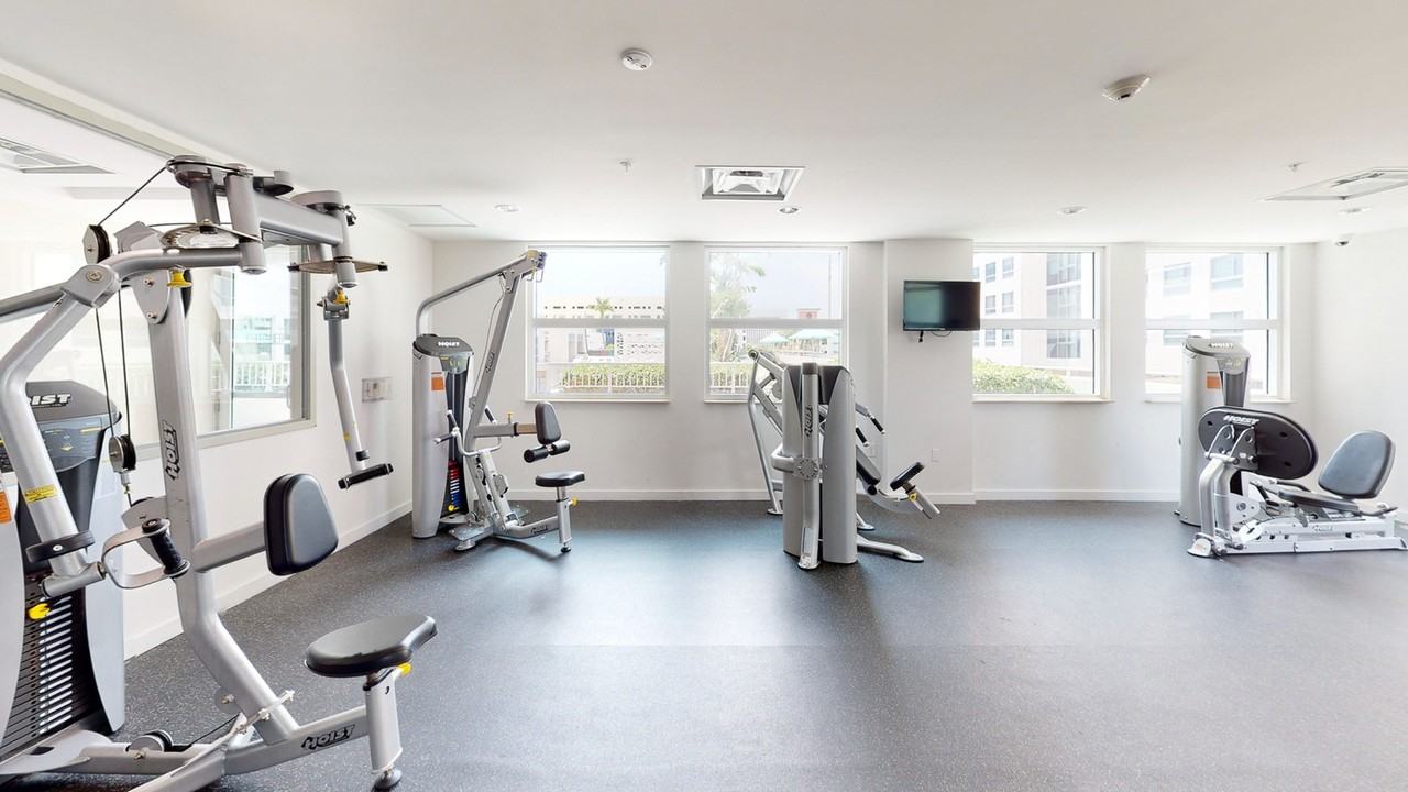 109 Tower - Photo 7 of 50