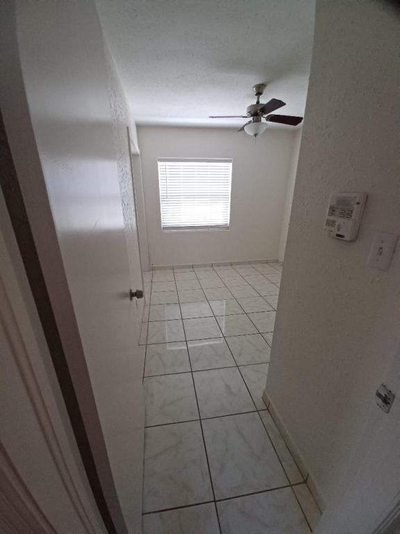 223 Carolyn Dr - Photo 3 of 4