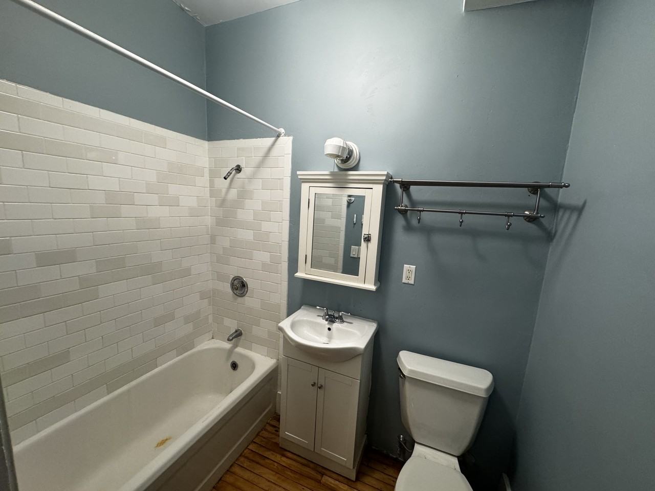 310 Main St #1 - Photo 3 of 6