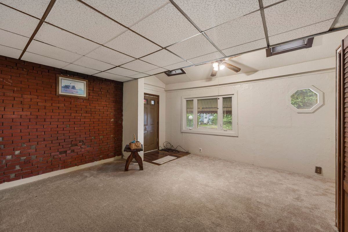 15 Glenn St - Photo 2 of 14