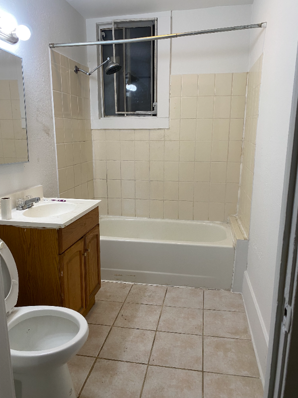 1248 Ashby Ave #C - Photo 3 of 3