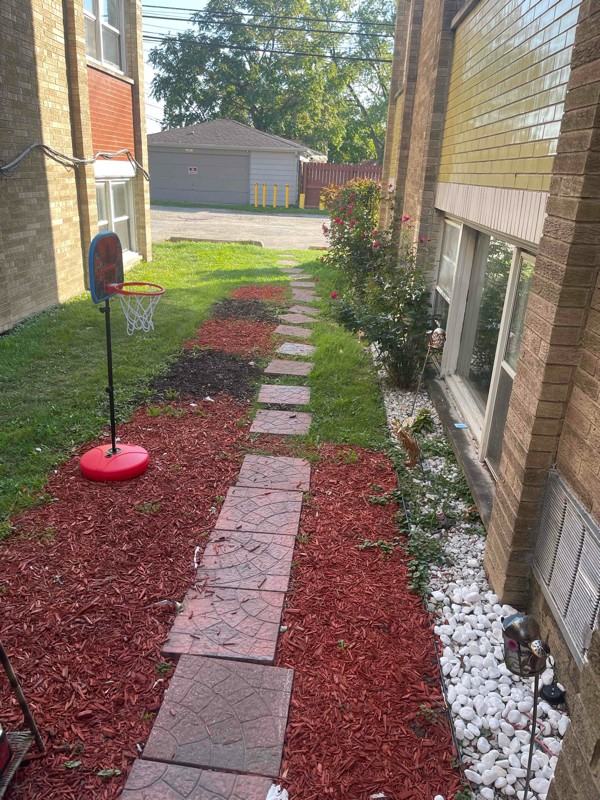 414 W - Photo 3 of 40