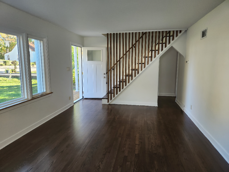 609 Maple Ave - Photo 3 of 22