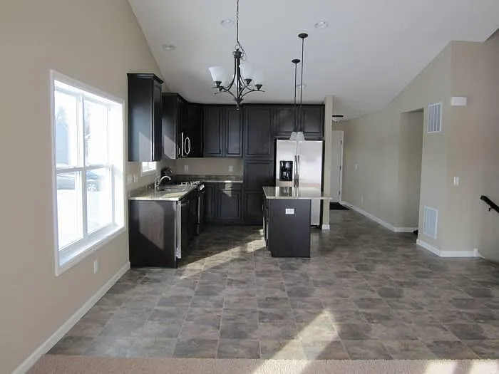 12705 Huntington Ave - Photo 2 of 11