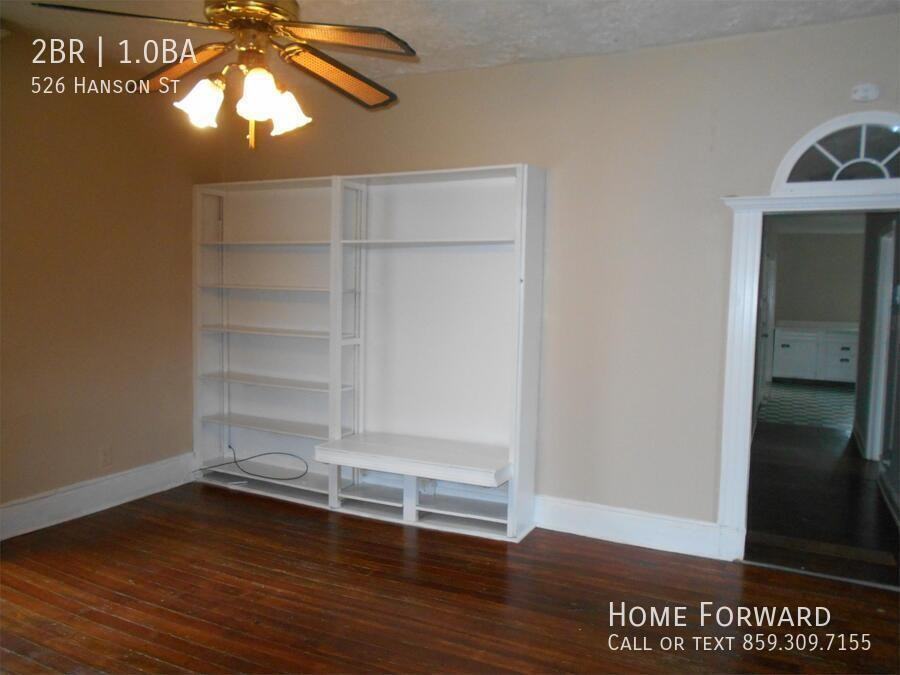 526 Hanson St - Photo 2 of 14