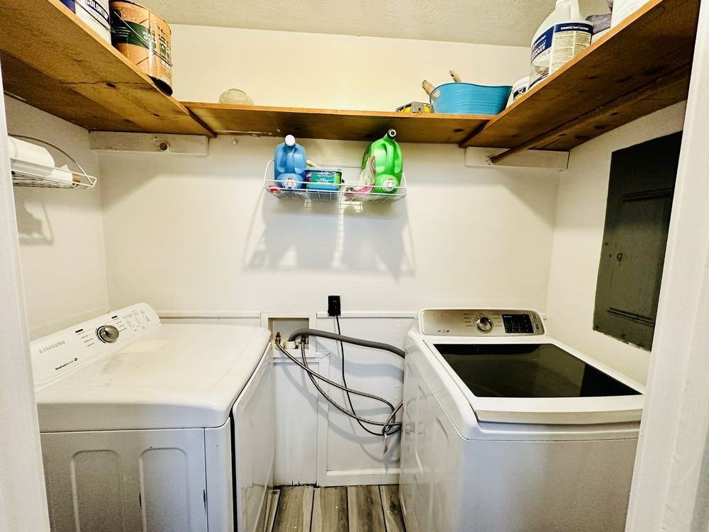 825 Sanford St #NA - Photo 3 of 12