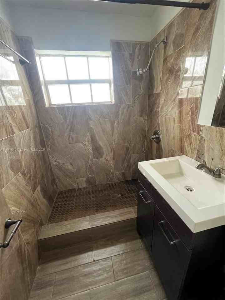 2240 Rutland St #NA - Photo 3 of 11