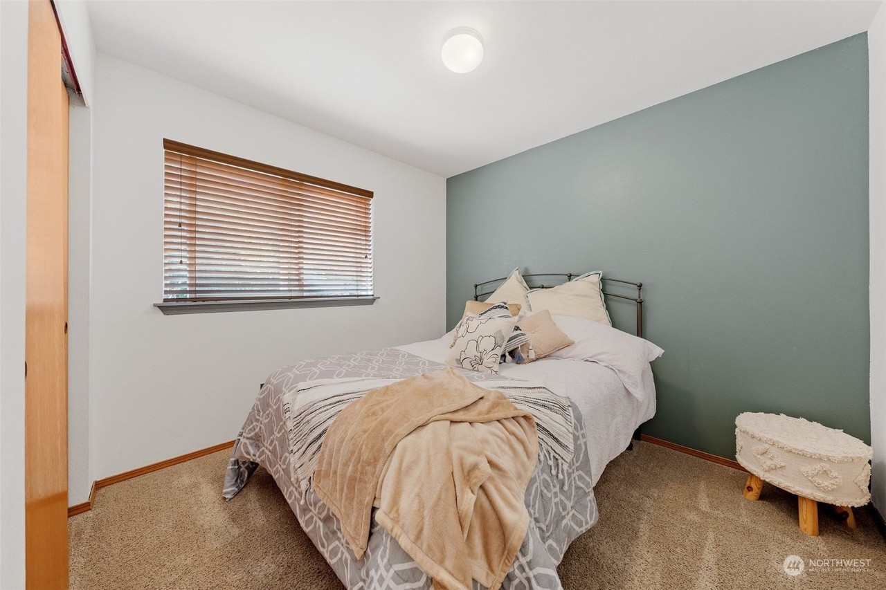 5304 25th Avenue Northwest - Master Unit - Photo 4 of 12