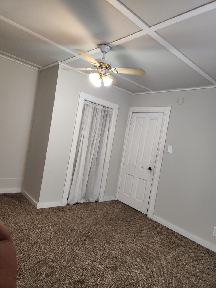 315 N School St #A - Photo 6 of 28