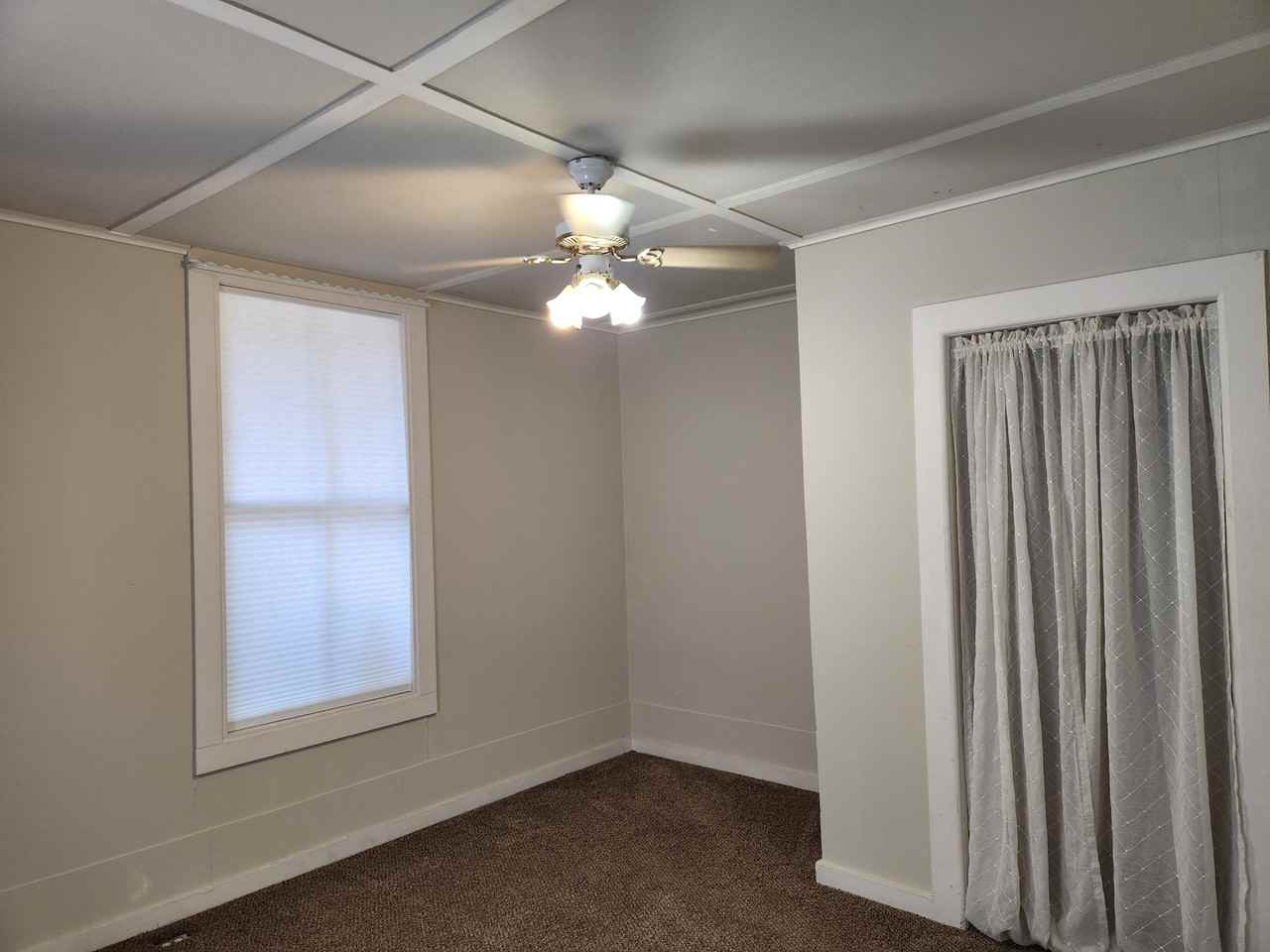 315 N School St #A - Photo 7 of 28