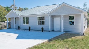 9105 Beach Dr Sw #B - Photo 1 of 1