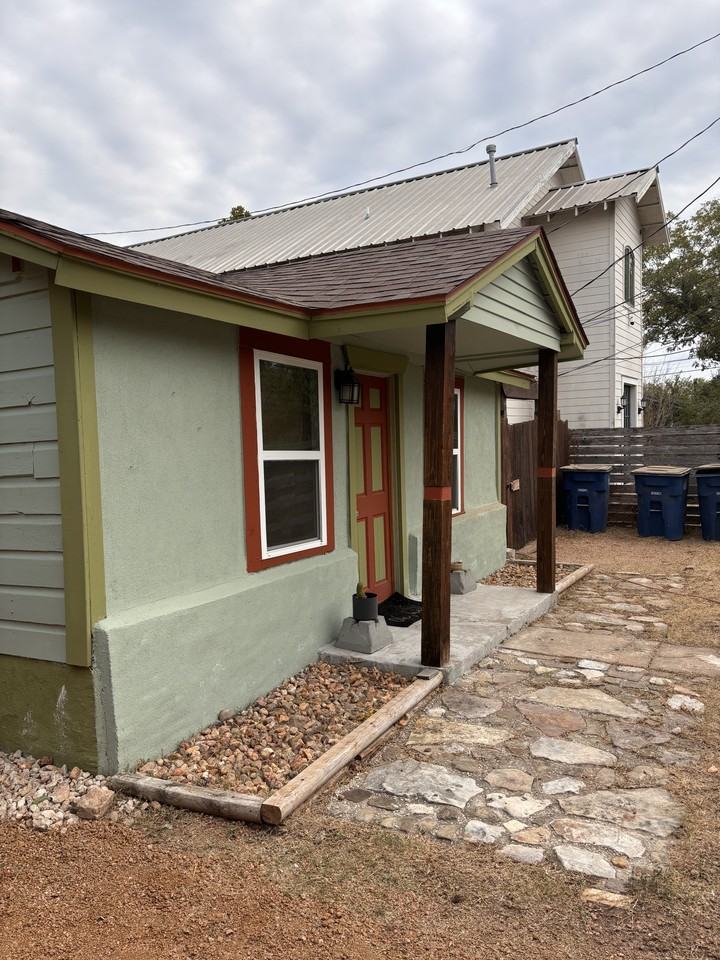 1163 Nickols Ave - Photo 2 of 26