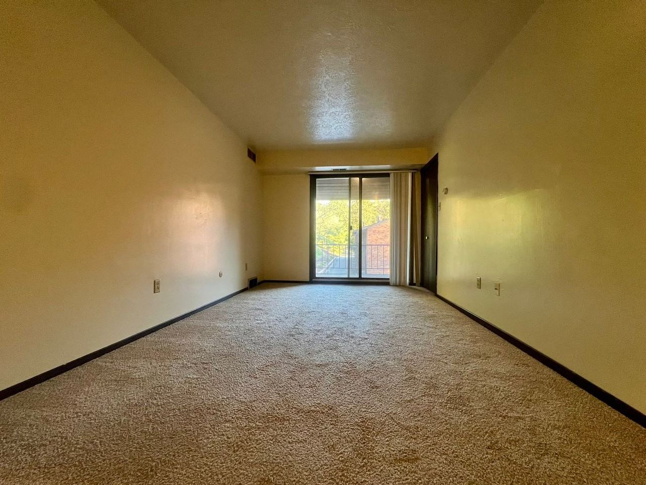 Hunter Garden - Photo 2 of 18