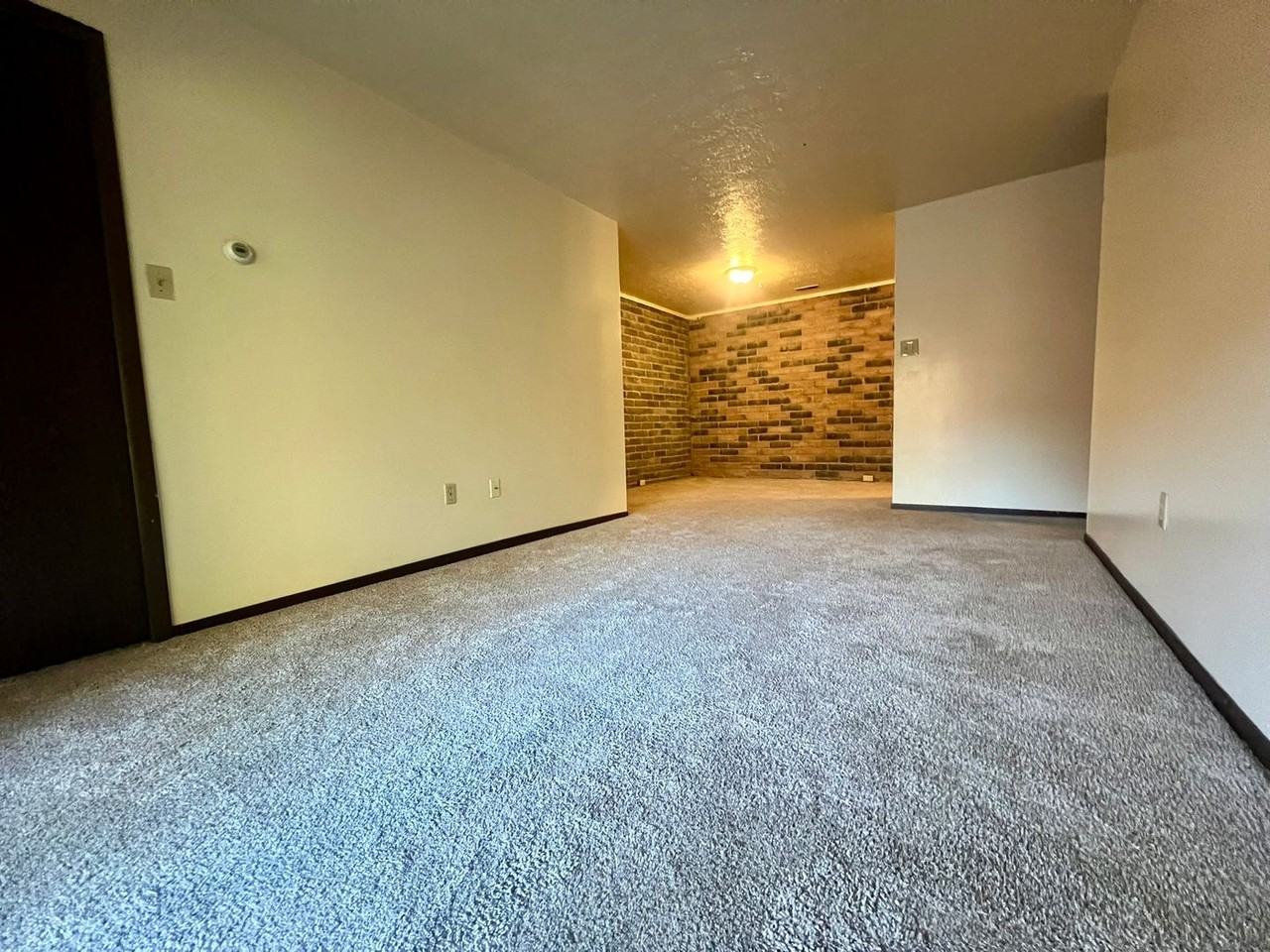 Hunter Garden - Photo 3 of 18