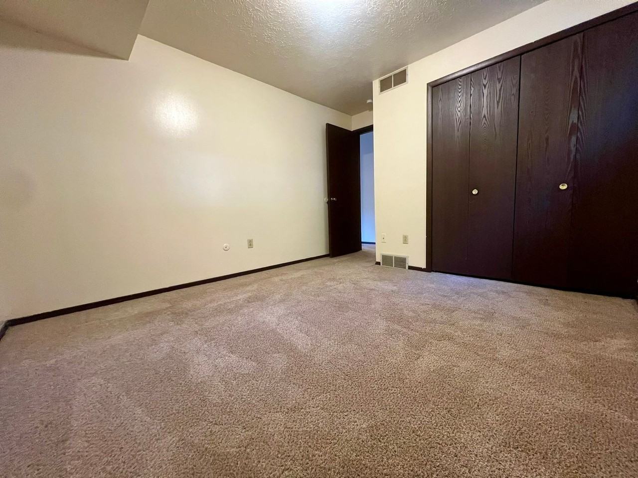 Hunter Garden - Photo 7 of 18