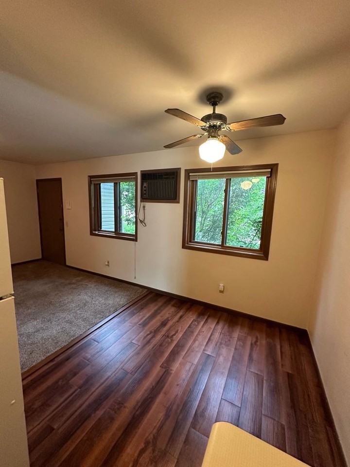 320 Shane Court - Photo 4 of 6