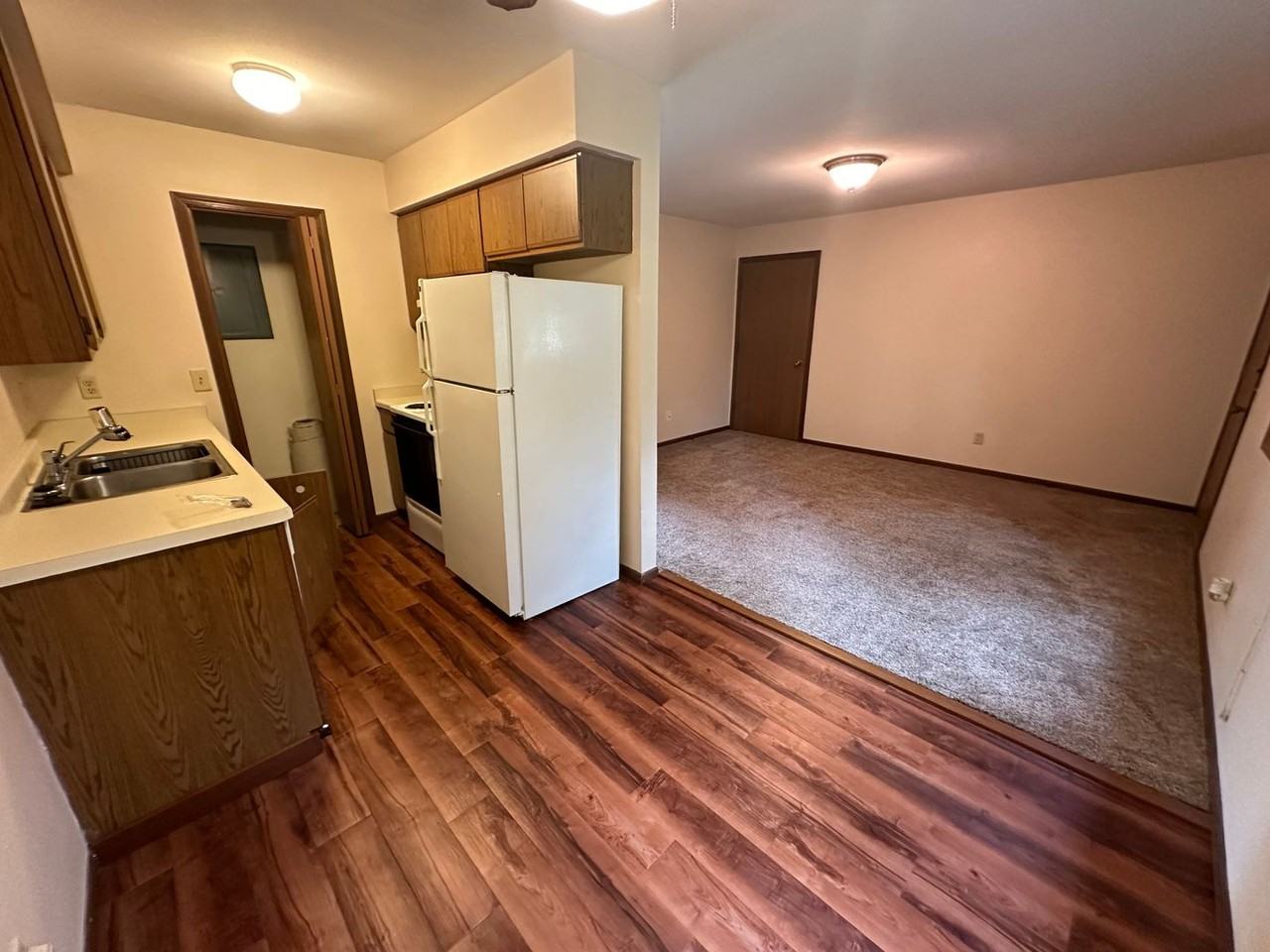 320 Shane Court - Photo 5 of 6