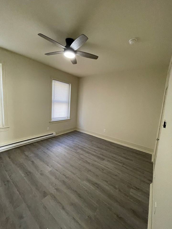 5122 Arch St. - Photo 2 of 16