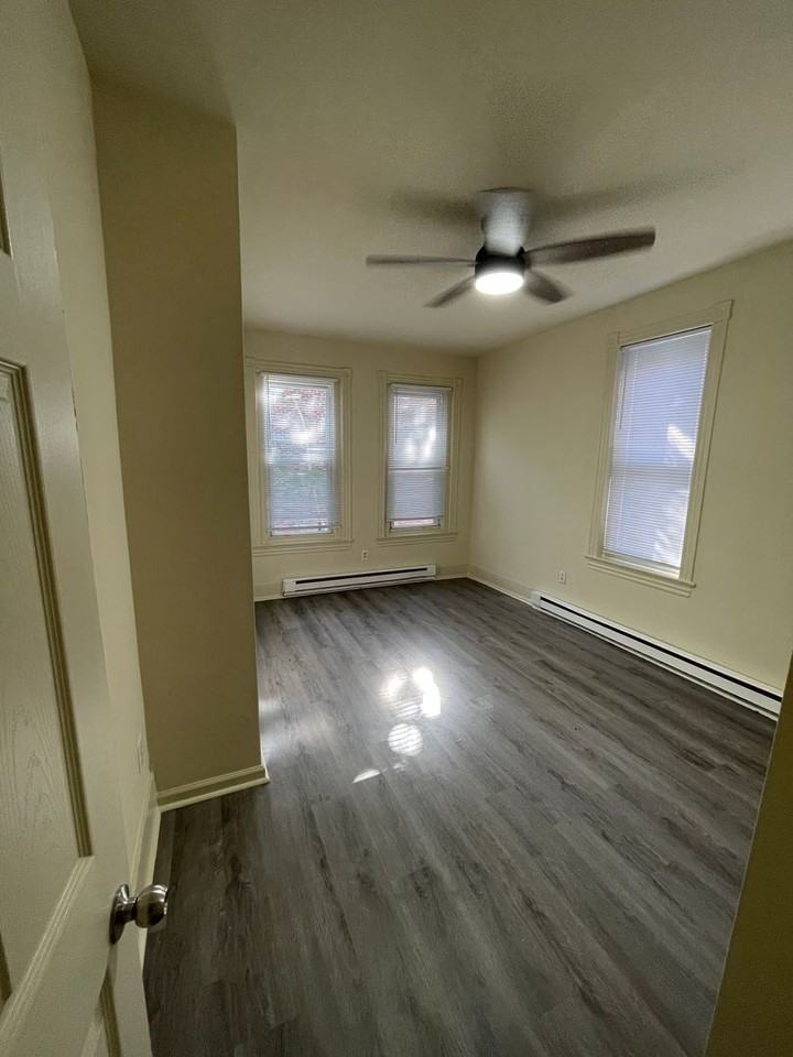 5122 Arch St. - Photo 7 of 16