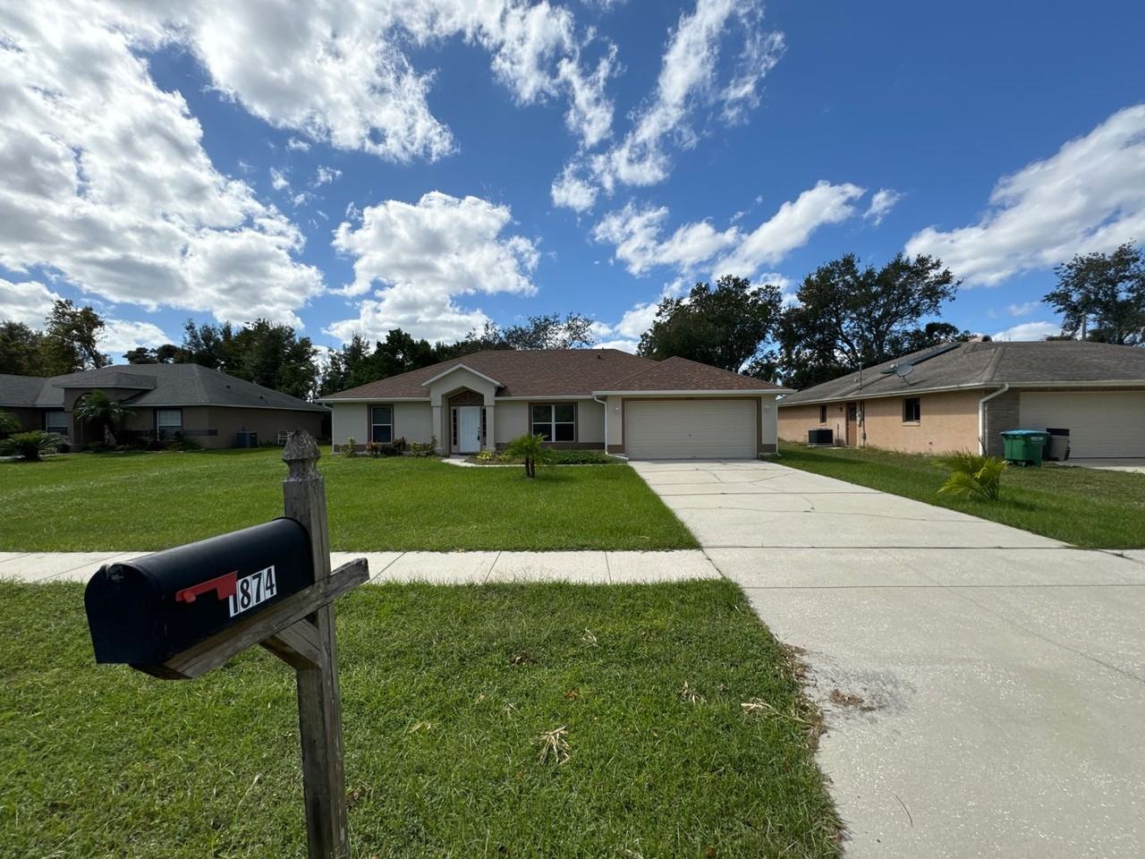 1874 W Cooper Dr - Photo 2 of 31