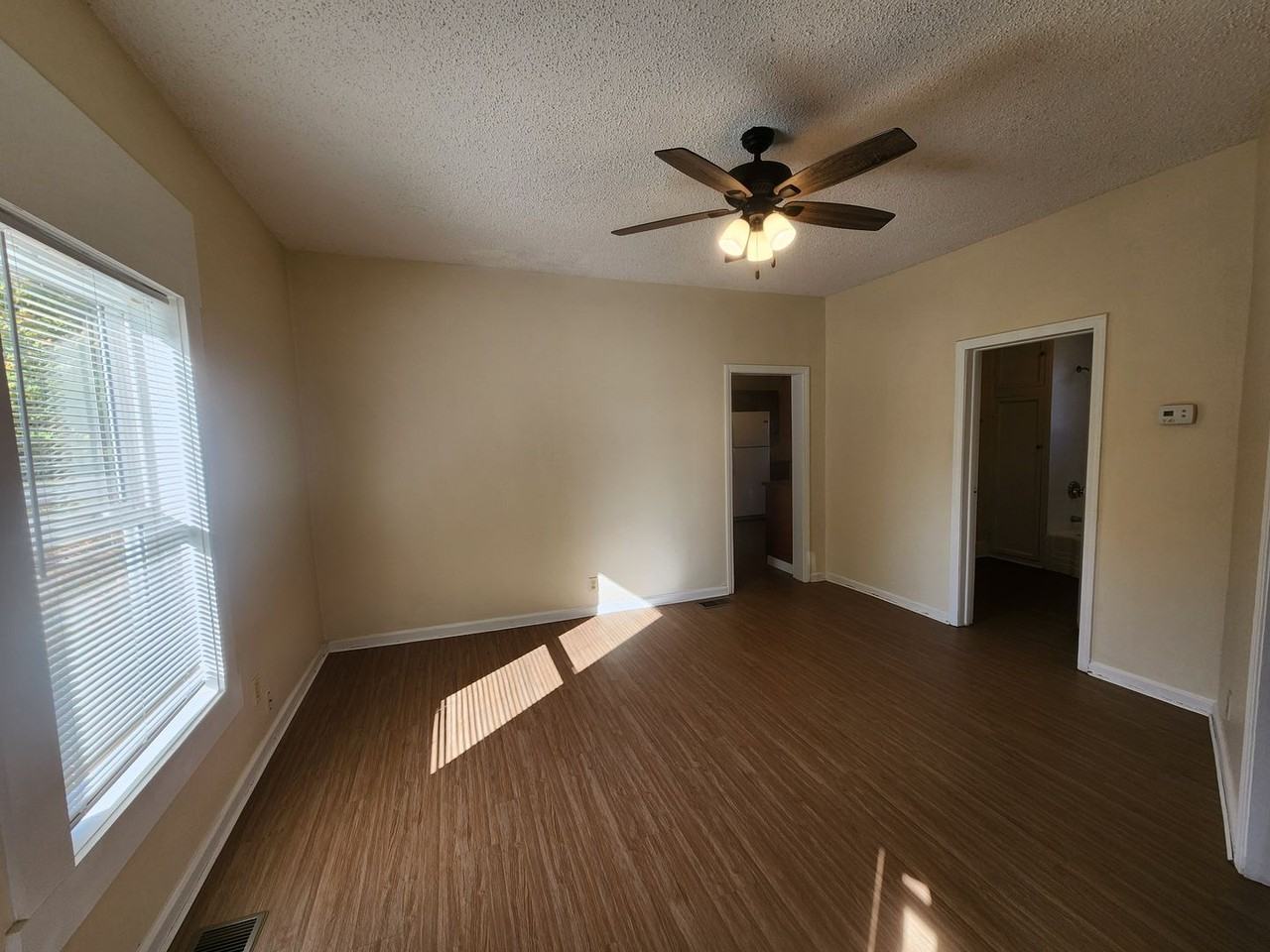 1239 S Brown Ave - Photo 3 of 7