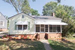 featured image of 907 W Broad St