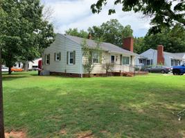 featured image of 1003 Cliff Road